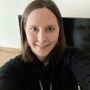 Meet your Posher, Andrea